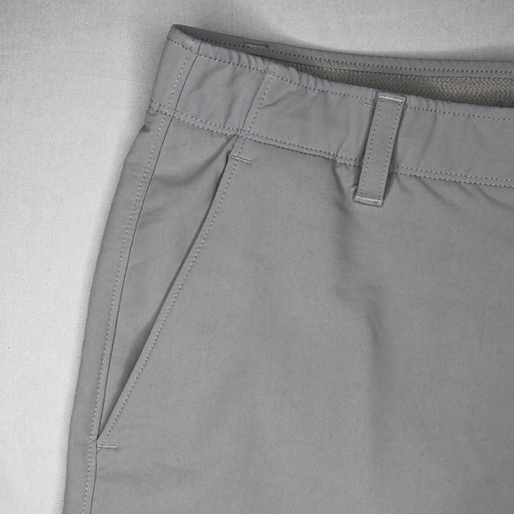 UNDER ARMOUR UA Loose Men’s Match Play Tapered Gray Golf Shorts 9” - Picture 3 of 9